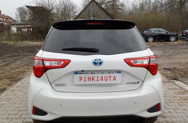 Toyota Yaris cena 32900 przebieg: 49871, rok produkcji 2019 z Stąporków małe 436